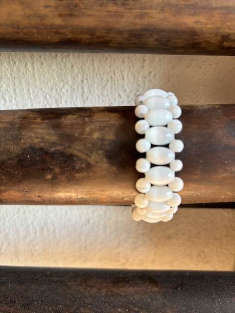 Parelmoer witte armband